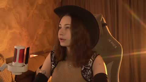 Snapshot of luntiki chatting on 04.24.26 Amelia online show from 04.24.26