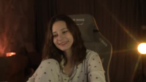 Snapshot of luntiki chatting on 05.21.26 Amelia online show from 05.21.26