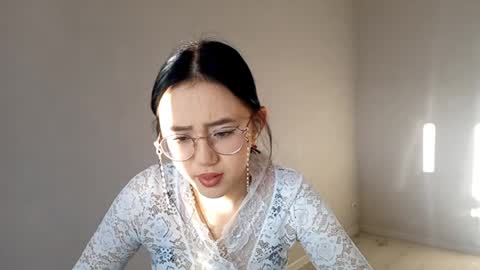 Roxie online show from 04.09.26