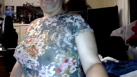 .Clarissa. Follow me on Instagram   miss buns  online show from 03.02.25