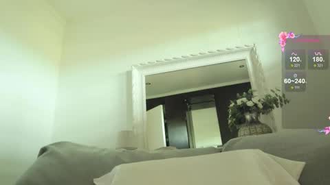 Snapshot of lusciouslipsxx chatting on 02.22.26 lusciouslipsxx online show from 02.22.26