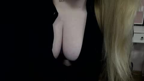 Hailey online show from 12.01.25