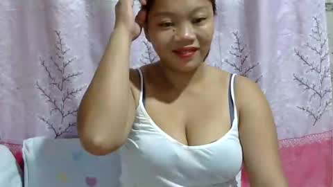 Snapshot of lushpinay chatting on 12.27.24 LushPinay online show from 12.27.24