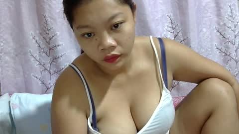 Snapshot of lushpinay chatting on 01.12.25 LushPinay online show from 01.12.25