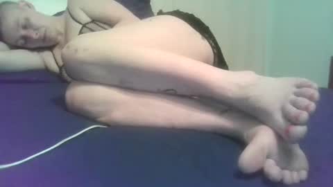 Snapshot of lushuslucy chatting on 02.24.25 Kikithebaee online show from 02.24.25