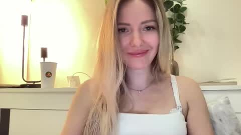 lusiluv online show from 04.23.26