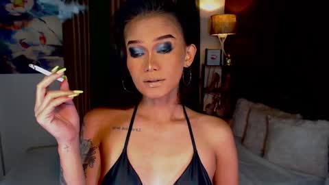 AdriannaFowks online show from 01.14.25