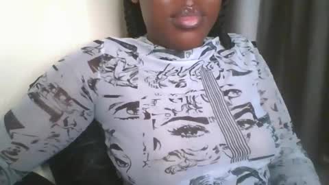 lustrous-choco online show from 04.15.26