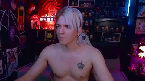 Snapshot of lustymatt chatting on 09.27.25 lustymatt online show from 09.27.25