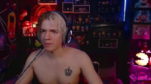 Snapshot of lustymatt chatting on 10.08.25 lustymatt online show from 10.08.25