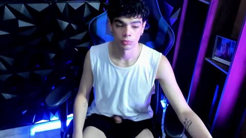 Snapshot of luuck_6 chatting on 02.16.26 luuck online show from 02.16.26