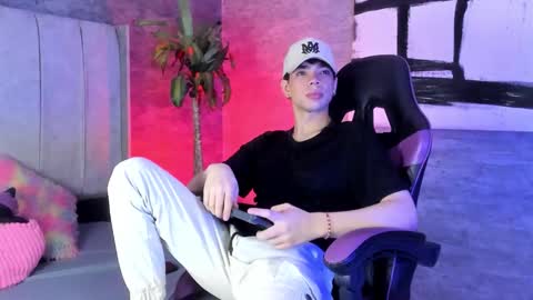 Snapshot of luuck_6 chatting on 02.24.26 luuck online show from 02.24.26