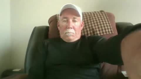 Snapshot of luv269er chatting on 12.04.25 luv269er online show from 12.04.25