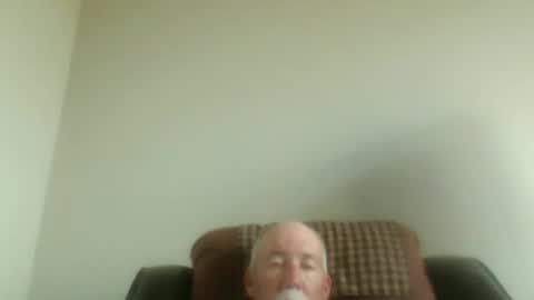 Snapshot of luv269er chatting on 12.19.25 luv269er online show from 12.19.25