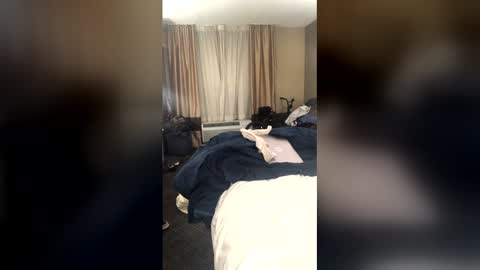 luvbug555 online show from 12.21.25