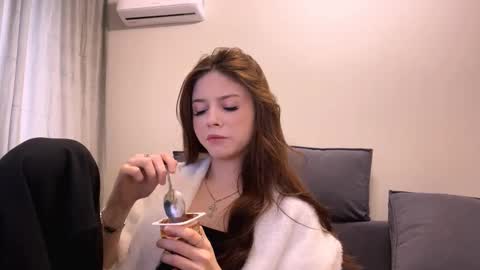 Snapshot of luveniamaurey chatting on 02.19.26 Adele online show from 02.19.26