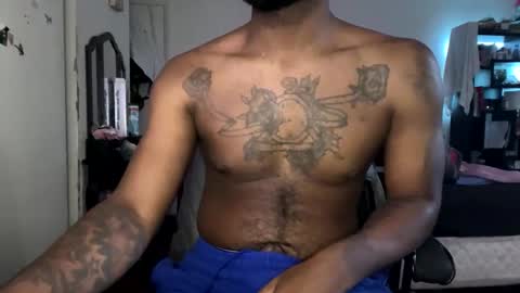 Snapshot of luverboibbc chatting on 01.27.25 luverboi online show from 01.27.25