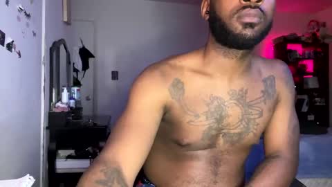 Snapshot of luverboibbc chatting on 02.03.25 luverboi online show from 02.03.25