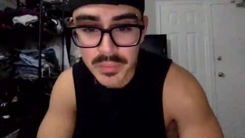 Snapshot of luvrboy77 chatting on 06.10.26 luvrboy77 online show from 06.10.26