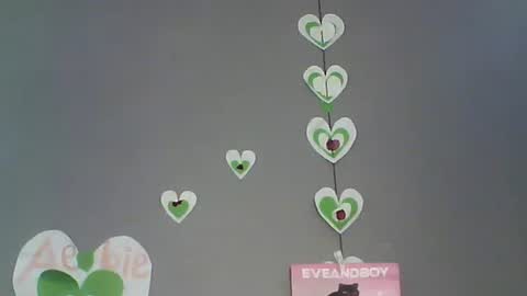 Bee Bee online show from 03.15.26