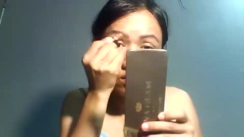 Bee Bee online show from 03.20.26