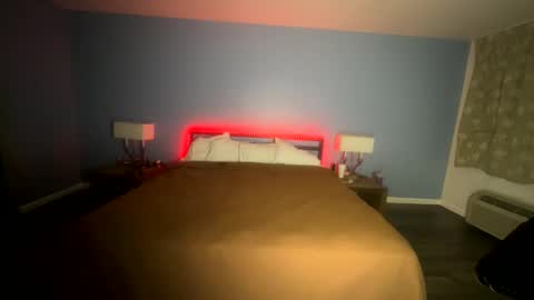 luvvlee online show from 04.05.26