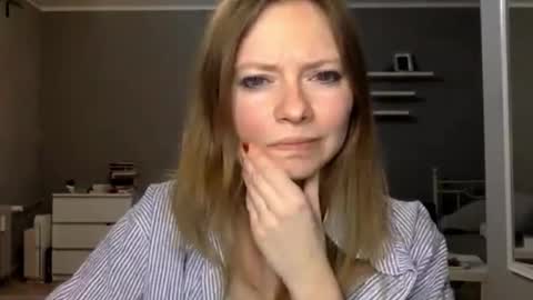 Snapshot of lux_millie chatting on 02.26.26 Millie online show from 02.26.26