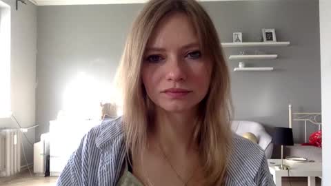 Snapshot of lux_millie chatting on 03.08.26 Millie online show from 03.08.26