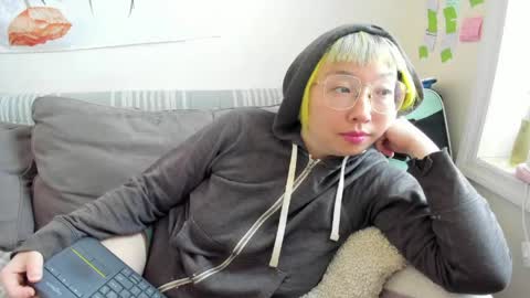 LuxGray online show from 04.18.26