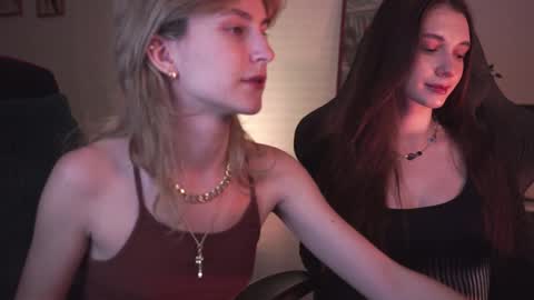 Snapshot of luxrayi chatting on 01.16.25 Ray online show from 01.16.25