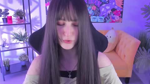 Snapshot of luxrayi chatting on 02.06.25 Ray online show from 02.06.25