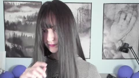 Snapshot of luxrayi chatting on 02.06.25 Ray online show from 02.06.25