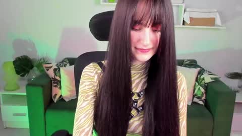 Snapshot of luxrayi chatting on 03.02.25 Ray online show from 03.02.25