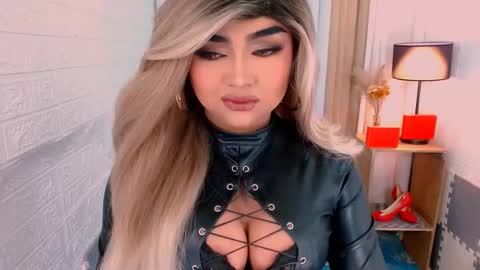 Sasha Blaire online show from 11.07.25