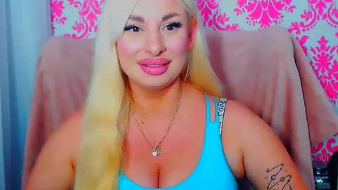 Luxuriaa online show from 07.23.26