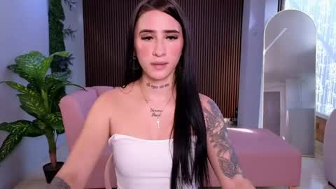 Snapshot of luxury_altgirl chatting on 07.31.26 LUXURY. online show from 07.31.26