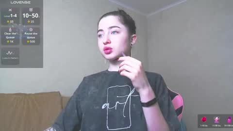 Snapshot of luxuryalma18 chatting on 05.11.26 Alma online show from 05.11.26