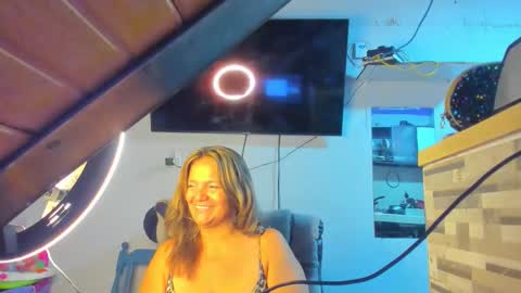 Snapshot of luzamandacastellanos chatting on 01.11.26 ruby50 online show from 01.11.26