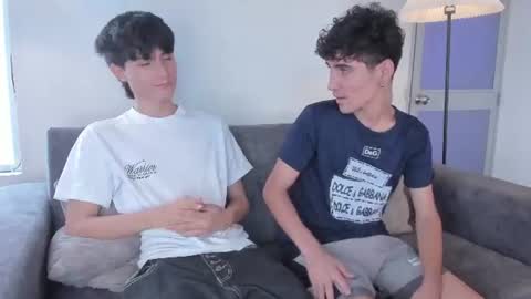 Snapshot of luzzxxx chatting on 06.17.26 ANGEL Y SEBASTIAN online show from 06.17.26