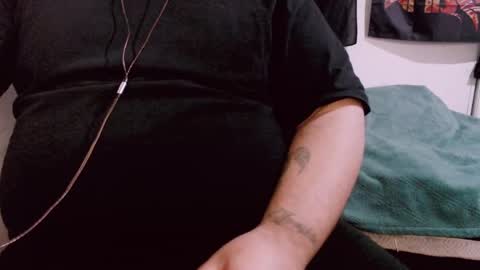 Snapshot of lvcifer_ chatting on 01.08.25 ayoo online show from 01.08.25