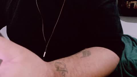 Snapshot of lvcifer_ chatting on 01.10.25 ayoo online show from 01.10.25