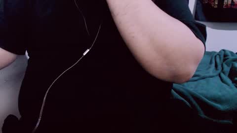 Snapshot of lvcifer_ chatting on 01.26.25 ayoo online show from 01.26.25