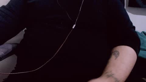 Snapshot of lvcifer_ chatting on 01.28.25 ayoo online show from 01.28.25