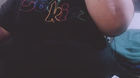 Snapshot of lvcifer_ chatting on 10.29.25 ayoo online show from 10.29.25