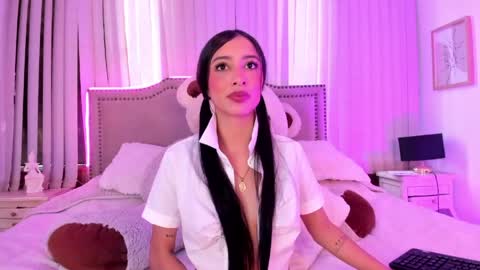 Snapshot of lya_brown chatting on 04.23.26 lya_brown online show from 04.23.26