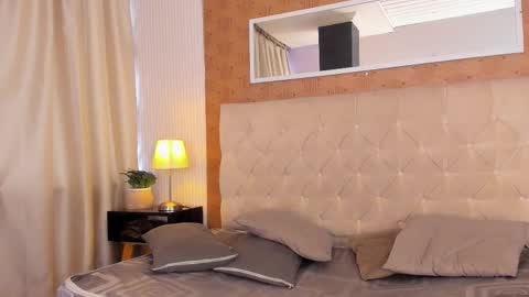 Lyan online show from 12.17.25