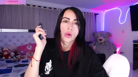 Lyann  online show from 10.05.25