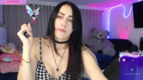 Lyann  online show from 12.22.25