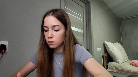 Mia online show from 12.20.25