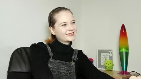 Snapshot of lydiasunny chatting on 10.16.25 Lydia online show from 10.16.25